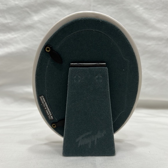 Picture frame - Picture 2 of 5